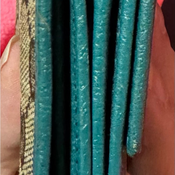 Gucci Teal and Beige Women's Wallet - Picture 7 of 8